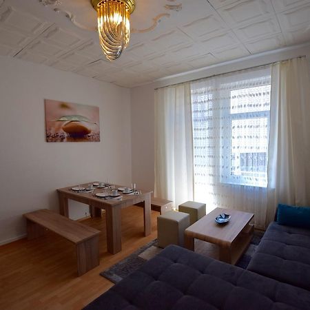 Apartment Ostendplatz Stuttgart Exterior foto