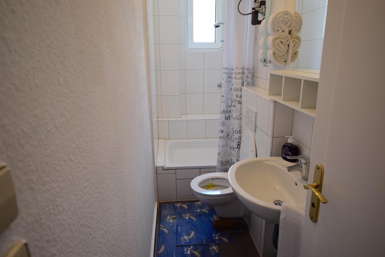 Apartment Ostendplatz Stuttgart Exterior foto